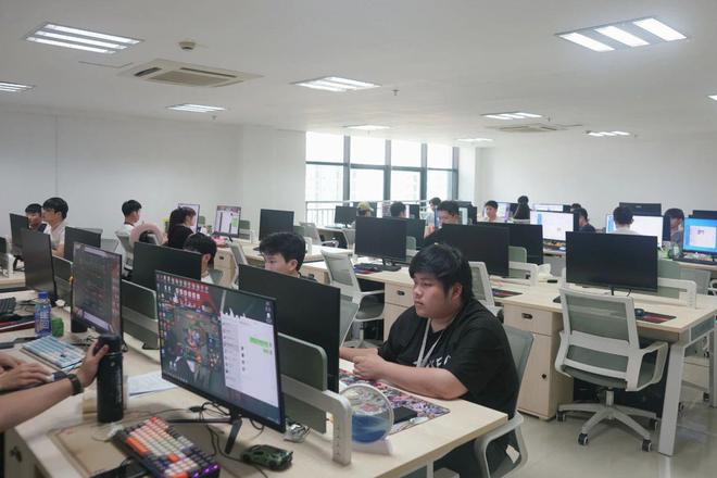 龍文區領導深入網絡科技研發企業走訪調研，共謀數字經濟發展新篇章